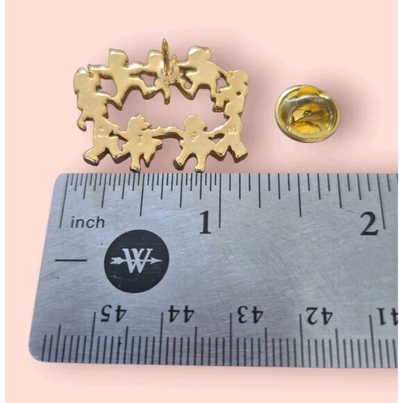 Vintage CTPM Signed Gold-Tone Kids Ring Around The Rosie Lapel Pin 1 in - Picture 2 of 2